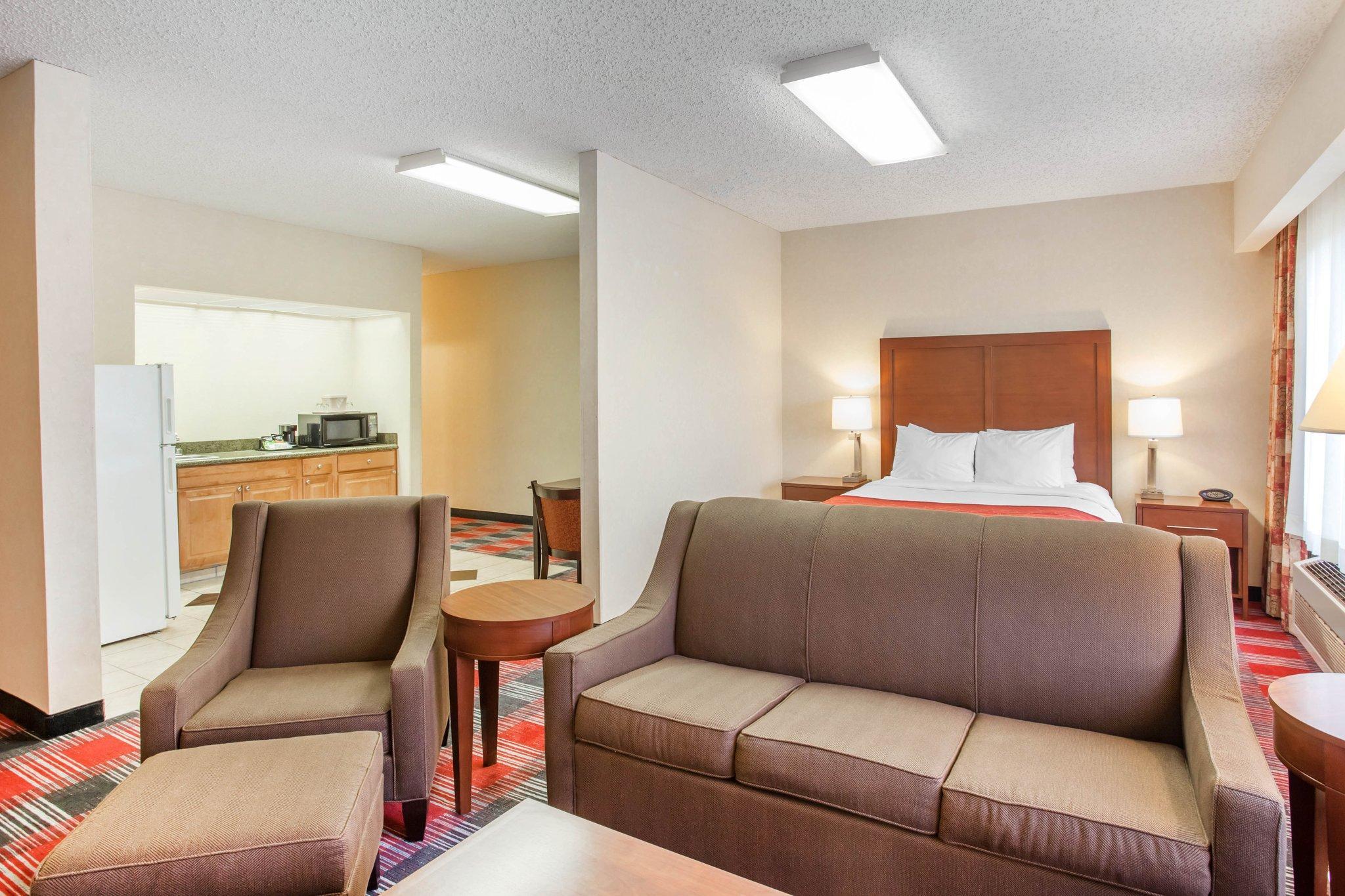Comfort Suites Near Vancouver Mall Zewnętrze zdjęcie