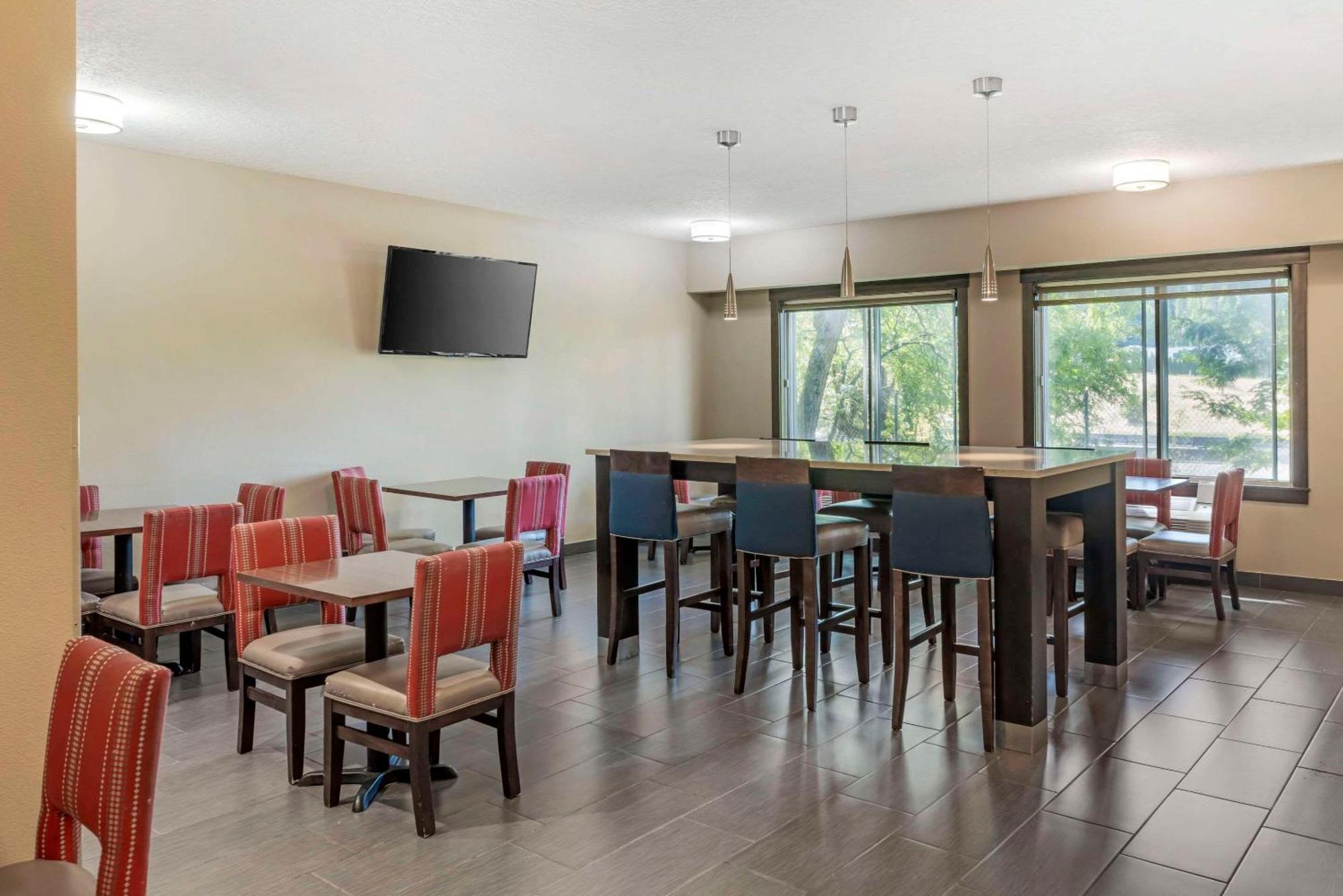 Comfort Suites Near Vancouver Mall Zewnętrze zdjęcie