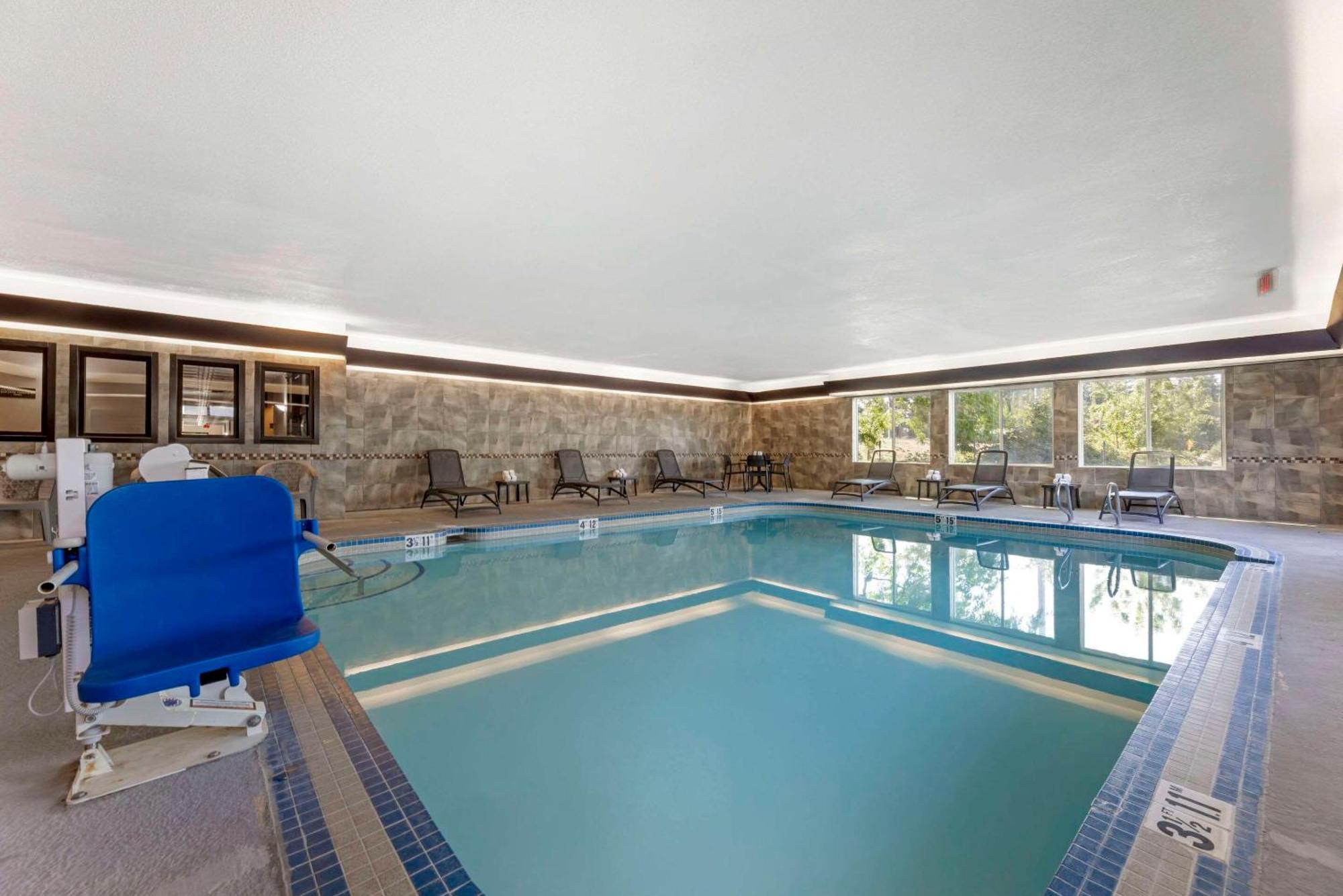 Comfort Suites Near Vancouver Mall Zewnętrze zdjęcie