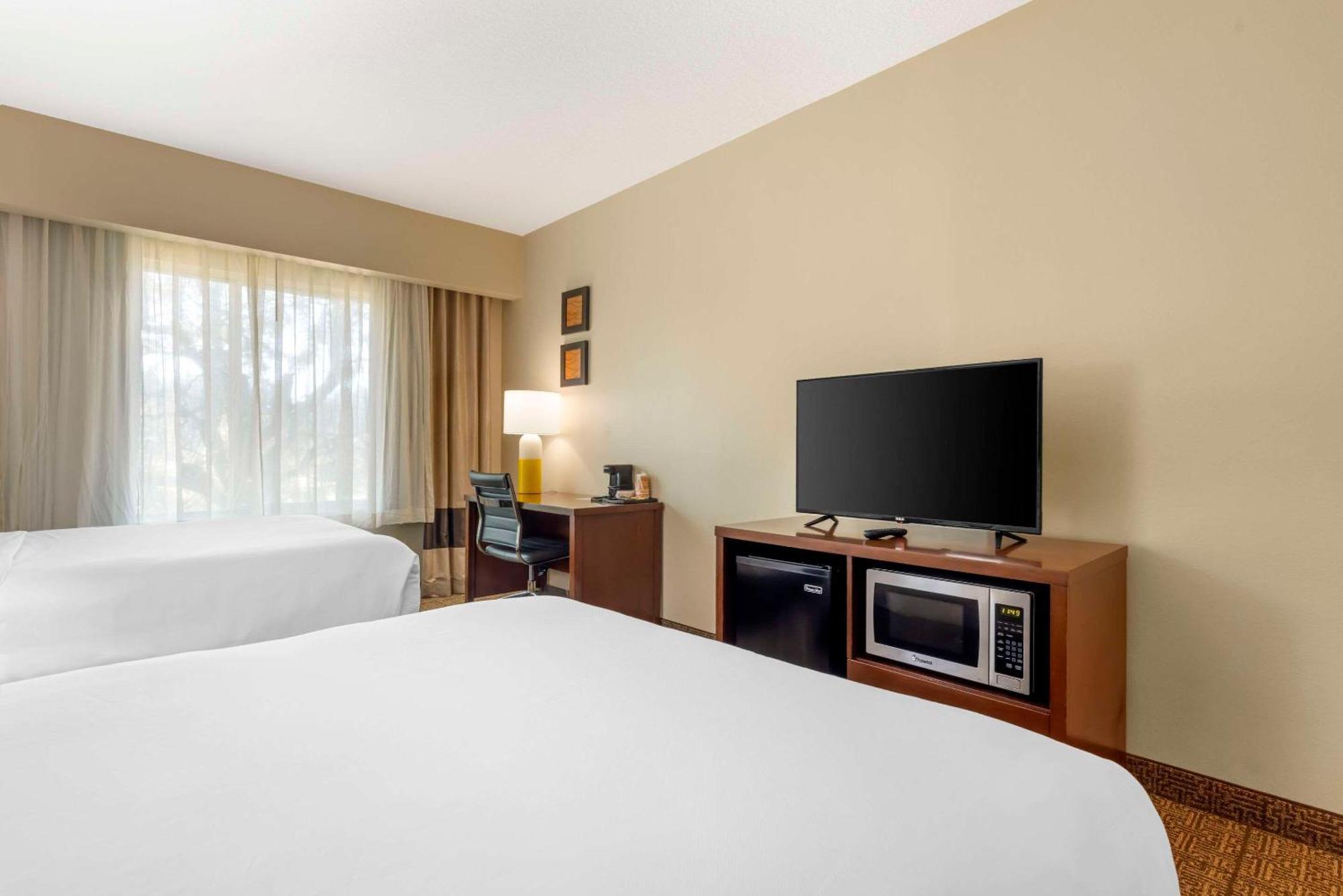 Comfort Suites Near Vancouver Mall Zewnętrze zdjęcie