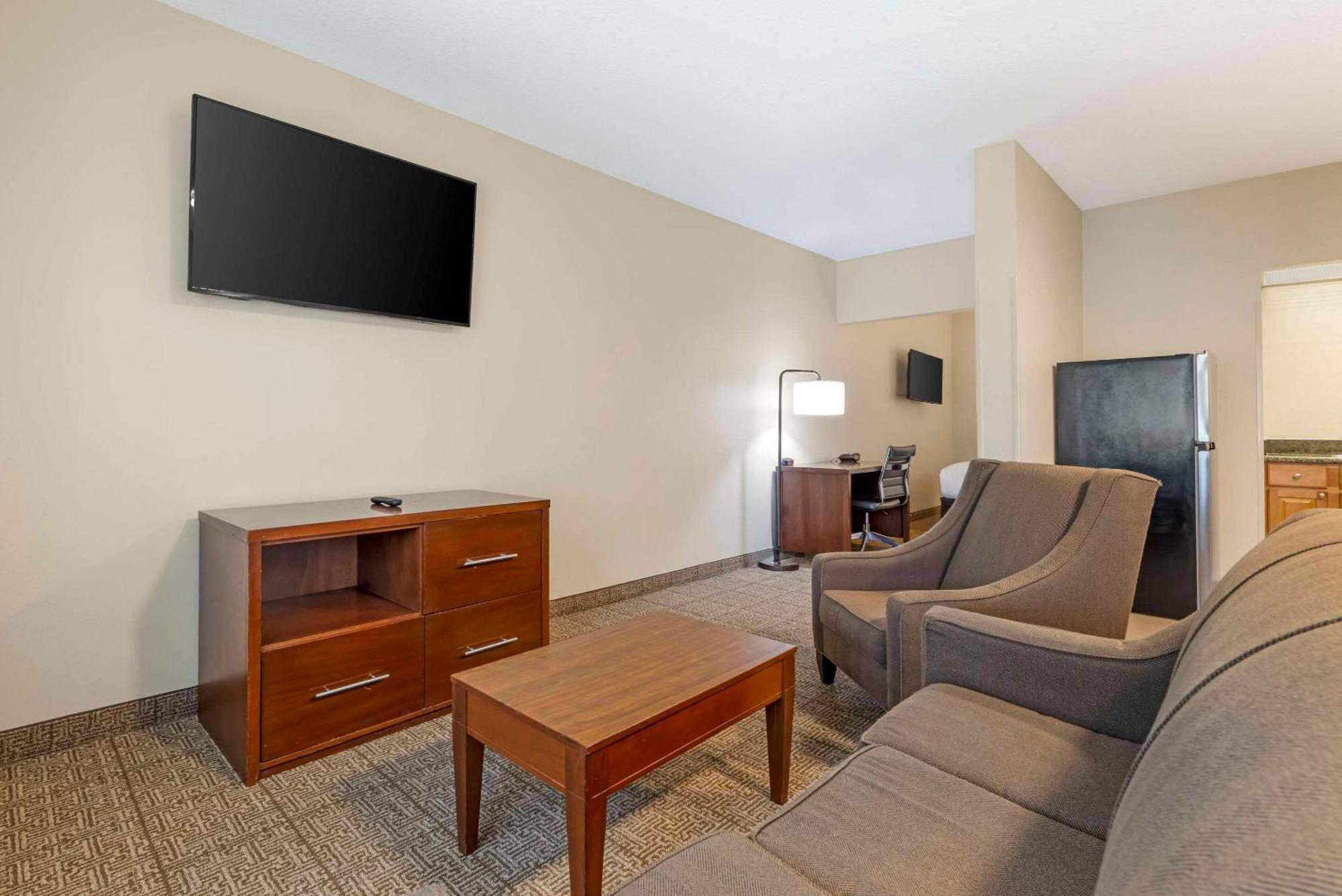Comfort Suites Near Vancouver Mall Zewnętrze zdjęcie