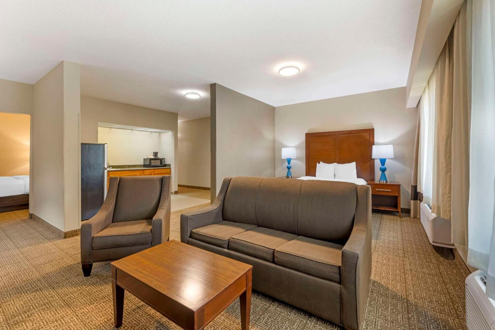 Comfort Suites Near Vancouver Mall Zewnętrze zdjęcie